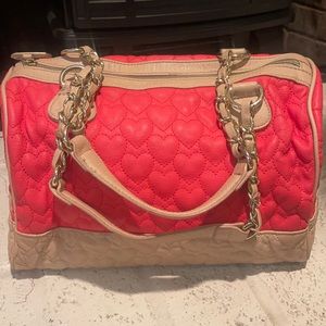 Betsey Johnson pink heart purse